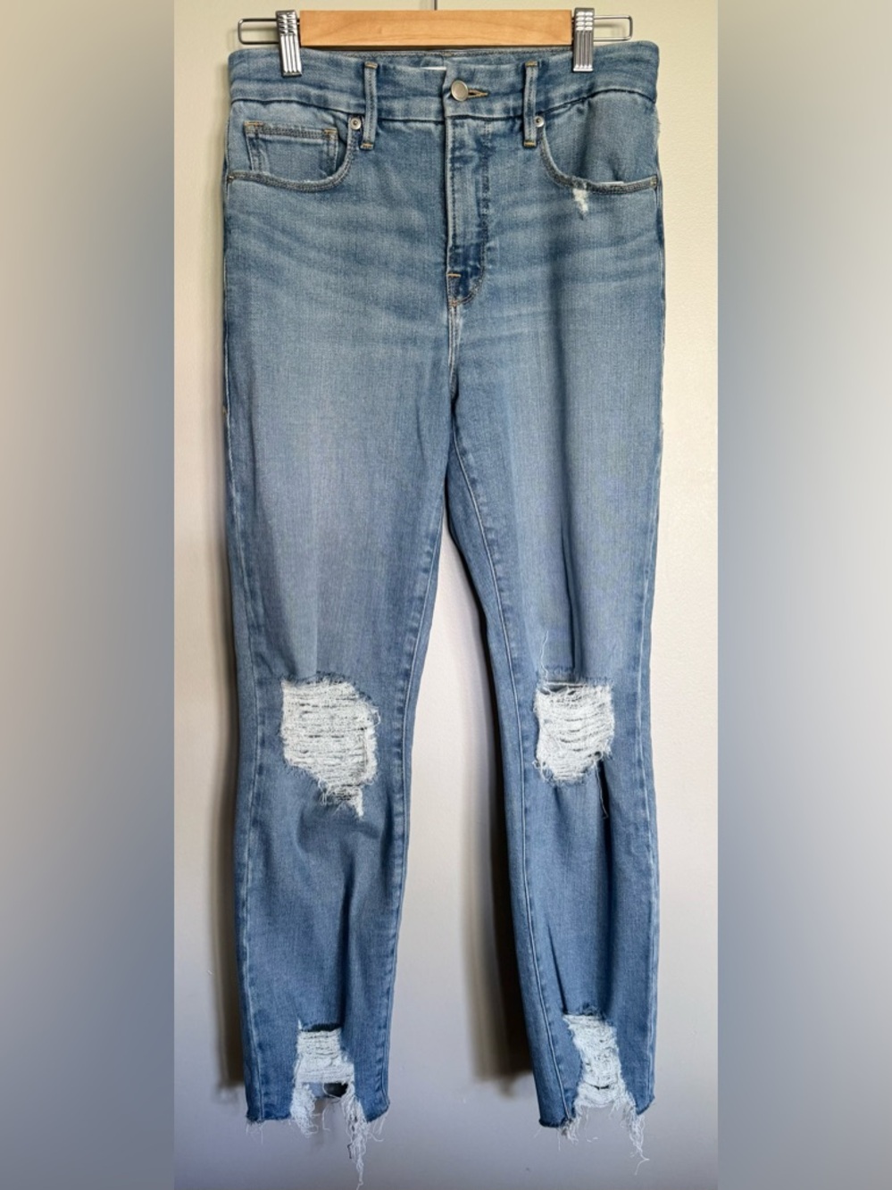 Good American Good Legs Distressed Skny Jeans Raw Hem High Rise Light Wash Sz 6 - Picture 2 of 13
